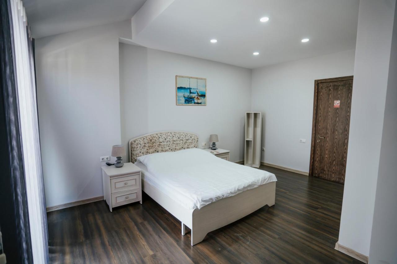 West Apart Hotel Batumi Eksteriør bilde